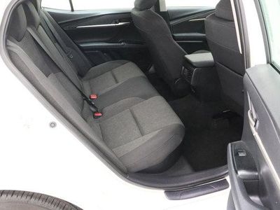 2025 Toyota Camry FWD - Photo 33