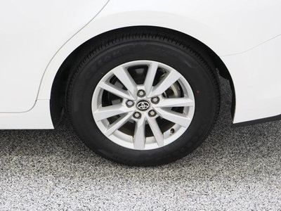 2025 Toyota Camry FWD - Photo 10