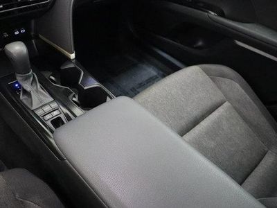 2025 Toyota Camry FWD - Photo 16