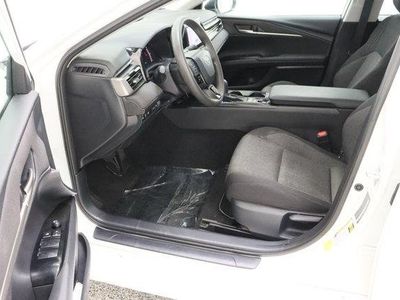 2025 Toyota Camry FWD - Photo 14