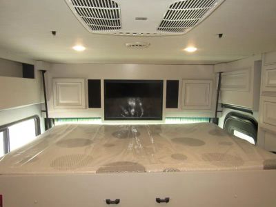 2026 Fleetwood DISCOVERY - Photo 4