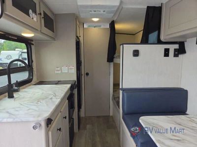 2025 Coachmen RV Remote — photo 17 view