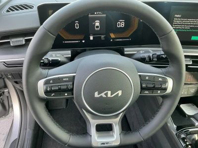 2026 Kia K5 — photo 14 view