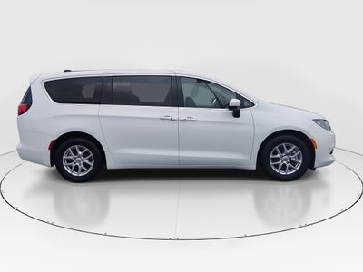 2022 Chrysler Voyager - Photo 8
