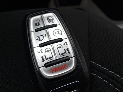 2022 Chrysler Voyager - Photo 15