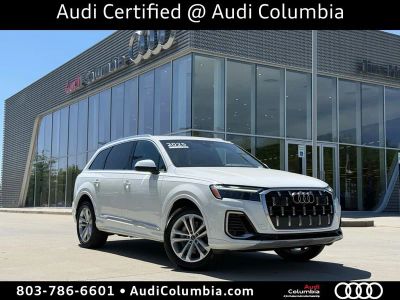 2025 Audi Q7 55 Premium Plus - Photo 2