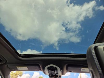 2024 Porsche Macan — photo 28 view