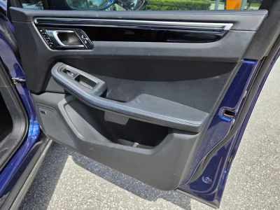 2024 Porsche Macan — photo 33 view