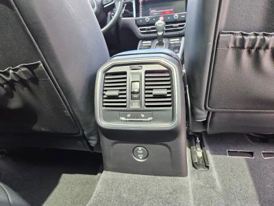 2024 Porsche Macan — photo 29 view