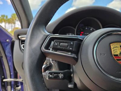 2024 Porsche Macan — photo 18 view