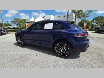 2024 Porsche Macan — photo 43 view