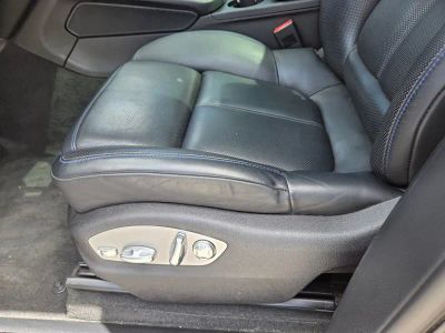 2024 Porsche Macan — photo 12 view