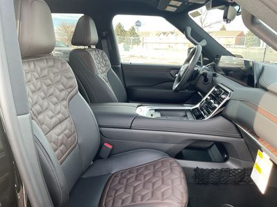 2026 Nissan Armada - Photo 14