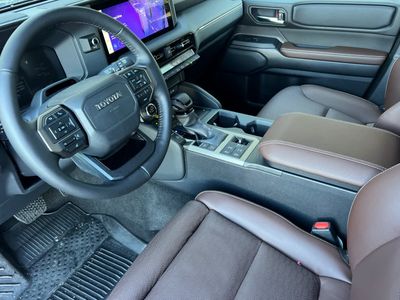 2026 Toyota Land Cruiser - Photo 11