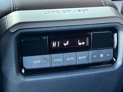 2026 Toyota Land Cruiser - Photo 14