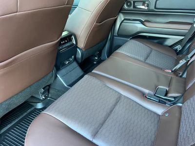 2026 Toyota Land Cruiser - Photo 4