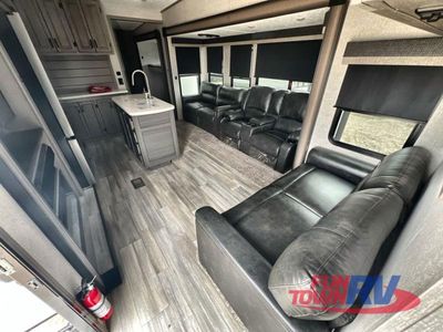 2023 Coachmen RV Chaparral - Photo 19