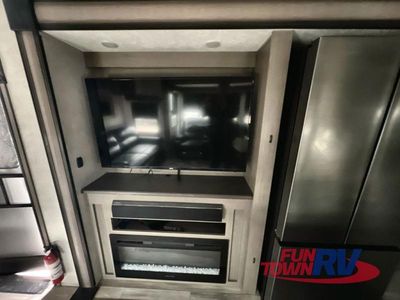 2023 Coachmen RV Chaparral - Photo 38