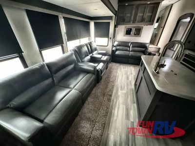 2023 Coachmen RV Chaparral - Photo 30