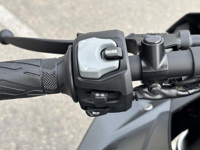 2025 Suzuki GSX-8R - Photo 8
