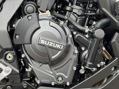 2025 Suzuki GSX-8R - Photo 5