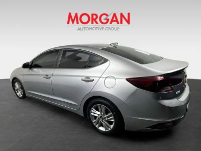 2020 Hyundai Elantra — detail view