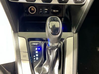 2020 Hyundai Elantra — photo 20 view