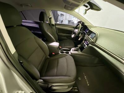 2020 Hyundai Elantra — photo 26 view