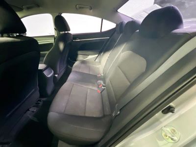 2020 Hyundai Elantra — photo 24 view