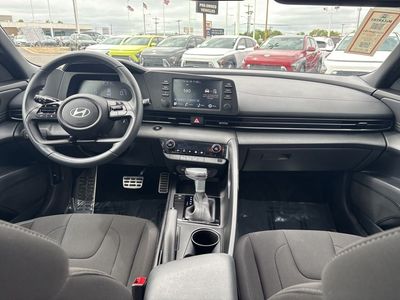2025 Hyundai Elantra - Photo 27