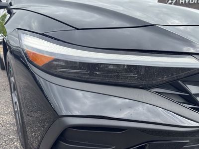 2025 Hyundai Elantra - Photo 5