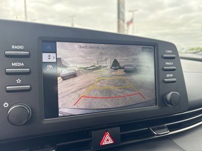 2025 Hyundai Elantra - Photo 19