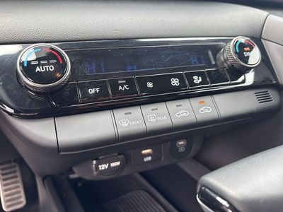 2025 Hyundai Elantra - Photo 20