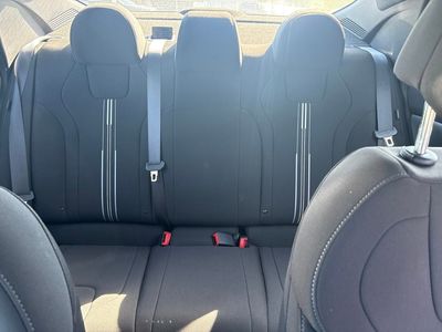 2025 Hyundai Elantra - Photo 28