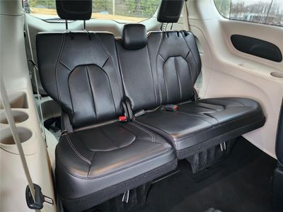 2026 2022 Chrysler Pacifica Touring - Photo 8