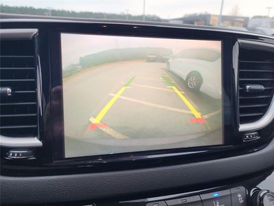 2026 2022 Chrysler Pacifica Touring - Photo 15