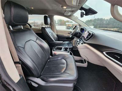 2026 2022 Chrysler Pacifica Touring - Photo 6