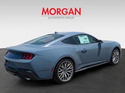 2025 Ford Mustang — photo 7 view