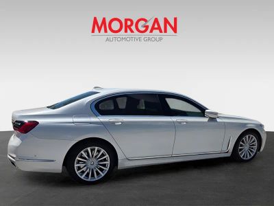2020 BMW 7 Series — detail view