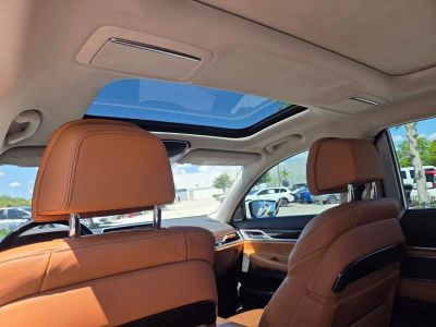 2020 BMW 7 Series — photo 21 view