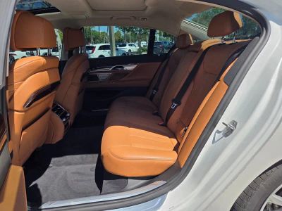 2020 BMW 7 Series — photo 20 view