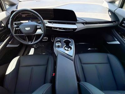 2025 Cadillac OPTIQ - Photo 16