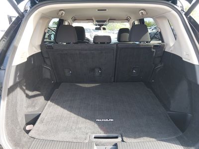 2024 Nissan Rogue — photo 11 view