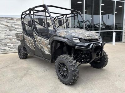 2025 Honda PIONEER 1000-6 DLX CREW DELUXE - Photo 2