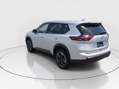 2025 Nissan Rogue — detail view