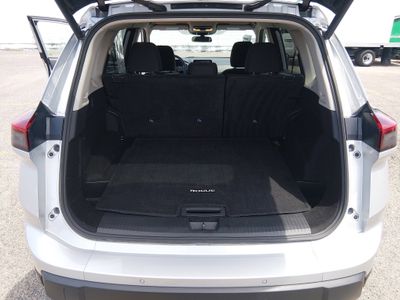 2025 Nissan Rogue — photo 11 view