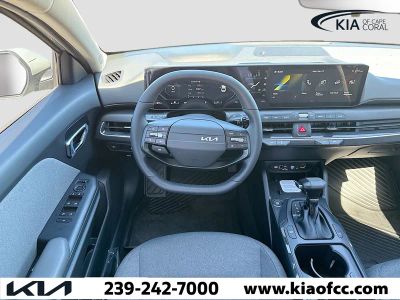 2025 Kia K4 — photo 15 view