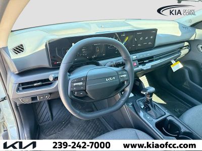 2025 Kia K4 — photo 23 view