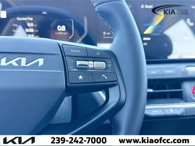 2025 Kia K4 — photo 33 view