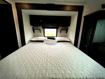 2026 Venture RV SportTrek Touring Edition - Photo 18